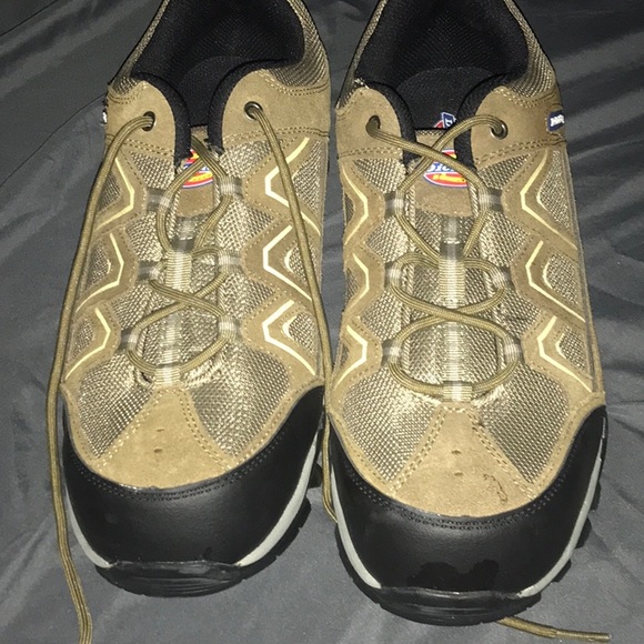 Dickies Other - Steel toe men shoe